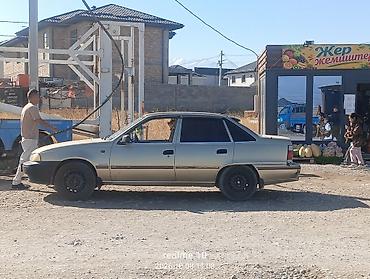 Daewoo Nexia: 2005 г., 1.6 л, Механика, Газ, Седан