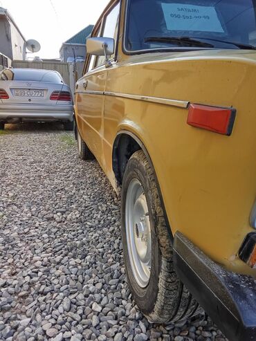 VAZ (LADA): VAZ 2106 sedan - Kuzov: klassik 4 qapılı sedan, sarı rəng. - Mühərrik — 19