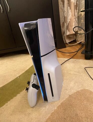 Playstation5 slim satilir tam ideal vezyetdedir 1 tb yaddawi var 1