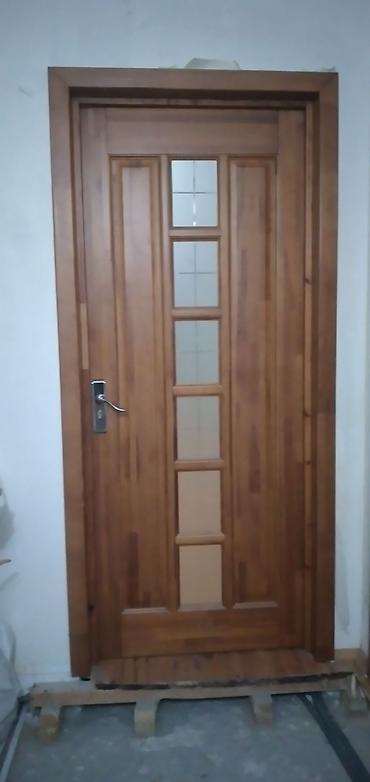 Taxta giriş/qapı paneli - Material: təbii ağac (isti qəhvəyi ton