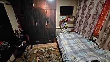 Продажа коттеджей и домов: Продаётся дом с времянкой в Бишкеке (Рабочий городок) 🔹 Участок — — 3