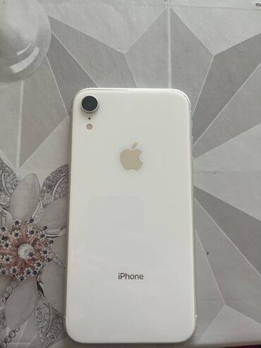 необычные чехлы на айфон 13 про макс: IPhone Xr, Б/у, 64 ГБ, Белый, 79 %