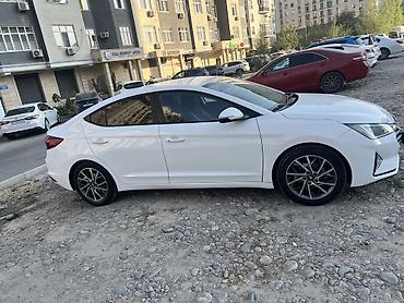 хюндай таракан: Hyundai Avante: 2019 г., Седан — 3