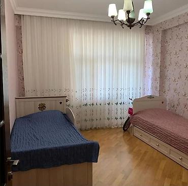 Uzunmüddətli kirayə mənzillər: Nərimanov Metrosu Yaxınlığında Kiraye Mənzil Qaz Su işıq Daimidir — 9