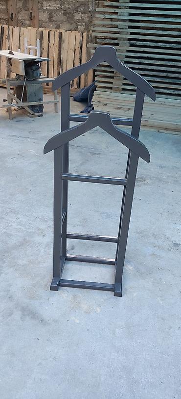 вешалка с одеждой: Taxta geyim dayaqı – “valet stand” Məhsul təsviri: - Material: tam — 5