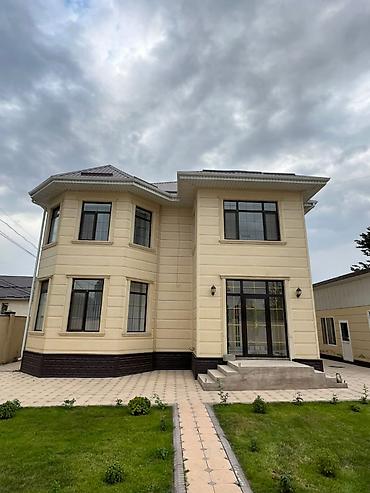 Продажа коттеджей и домов: Срочно! Продаётся просторный двухэтажный дом в Ак Орго с современным — 1