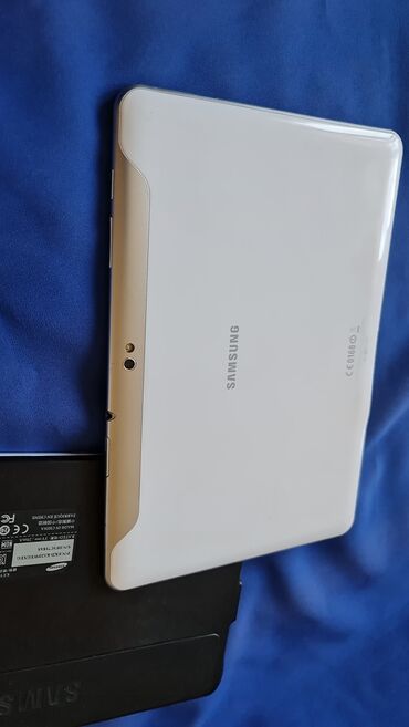 Tableti: Samsung Galaxy Tab A – 8.0 inča, beli + futrola sa tastaturomI jos — 48