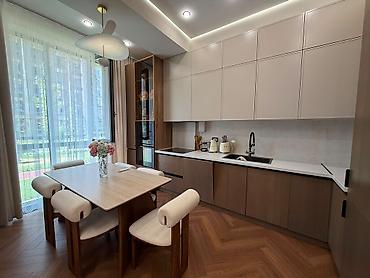 элитка 3 комнатная: 3 комнаты, 75 м², Асанбай мкр Элитка, 4 этаж — 9