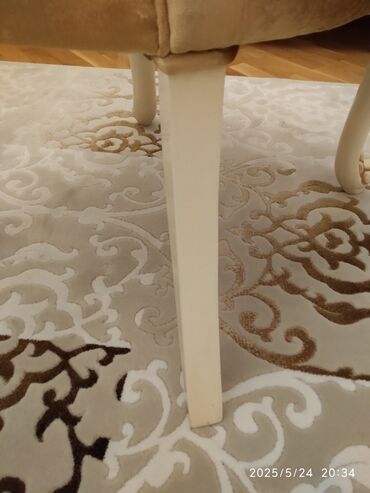 Masa və oturacaq dəstləri: Qonaq otağı üçün, İşlənmiş, Açılmayan, Dördbucaq masa, 8 stul — 6