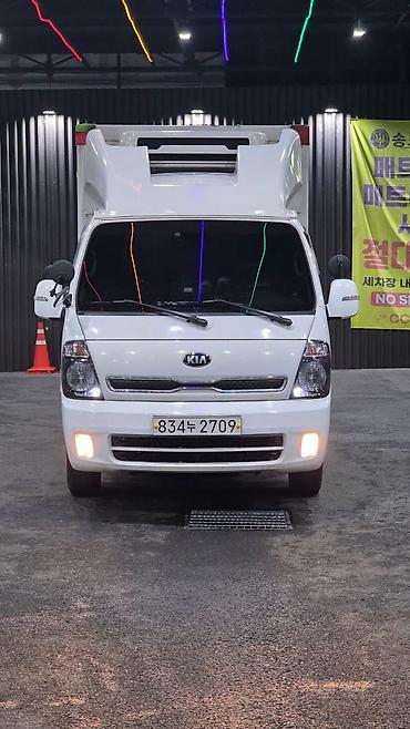 Kia: Kia BONGO: 2019 г., 2.5 л, Автомат, Дизель — 1