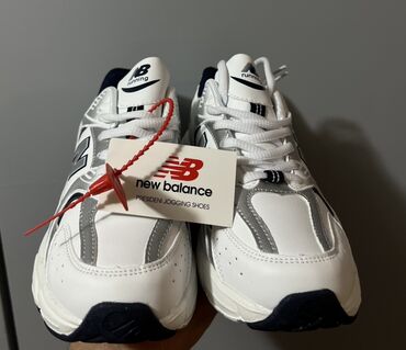 Кроссовки и спортивная обувь: Кроссовки и кеды из подборки на фото. 1) Adidas Samba - Классический — 4