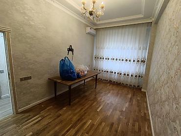 Uzunmüddətli kirayə mənzillər: Ünvan : Sumqayıt Bulvarı Kristal Abşeron 2. Mənzil 1 mərtəbədə — 1