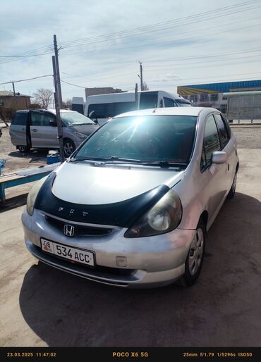 продам срочно машину: Honda Fit: 2003 г., 1.3 л, Вариатор, Бензин, Хетчбек