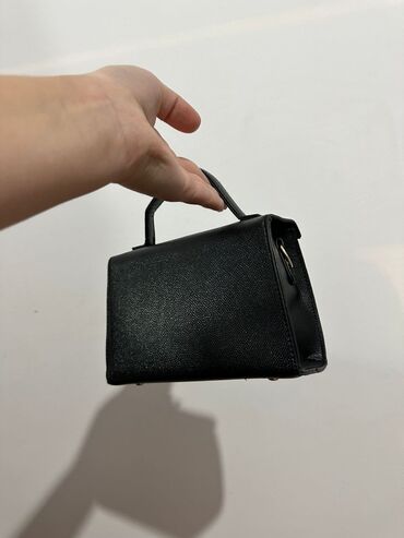 сумочка через плечо: Срочно продаю сумочку