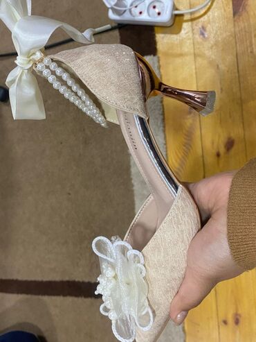саламандра обувь: Туфли 35, цвет - Белый