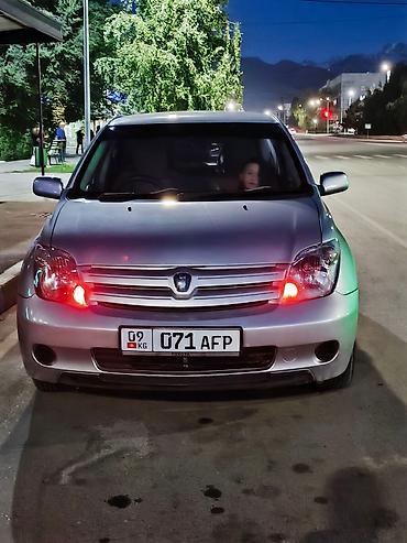 Toyota: Toyota Ist: 2002 г., 1.5 л, Автомат, Бензин, Универсал — 2