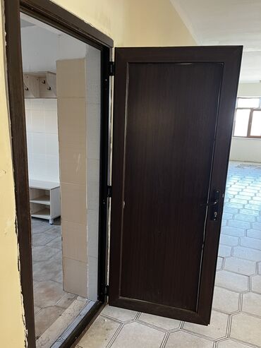 Taxta-şalban: Hamam üçün İşlənmiş Plastik qapı 90x205 sm Zamok ilə, Zəmanətsiz, Ödənişli quraşdırma, Ödənişli çatdırılma