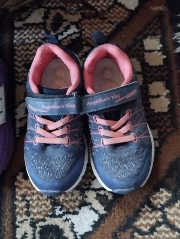 обувь 24: Продаю на девочку размеры 23-25 фиолетовые и синие по 300 сом