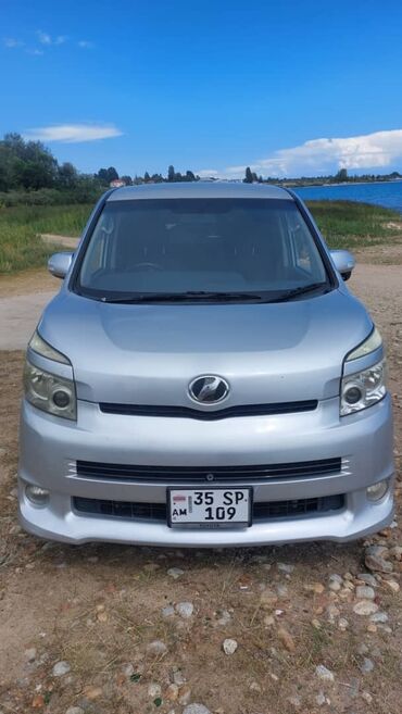 алфард минивен: Toyota Voxy: 2009 г., 2 л, Типтроник, Бензин, Минивэн