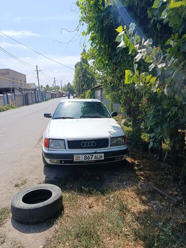 ауди 100 переходка: Представляем седан Audi 100, выполненный в белом цвете. Автомобиль