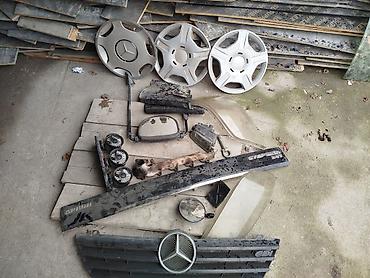 буксир: Набор автозапчастей и аксессуаров для Mercedes-Benz Состав лота (как — 2