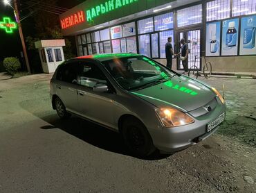 обмен на участок бишкек: Серебристый хэтчбек Honda Civic, оснащенный четырьмя дверями