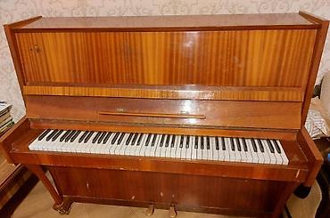 Akustik piano – upright (vertikal) model - Korpus: cilalanmış ağac