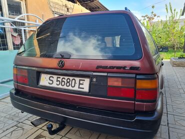 печкалар: Volkswagen Passat: 1989 г., 1.8 л, Механика, Бензин, Универсал