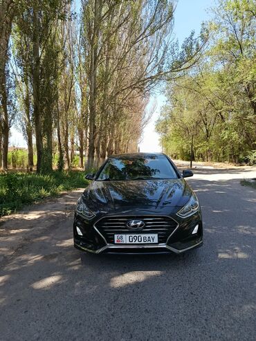 купить машину недорого автомат: Hyundai Sonata: 2018 г., 2 л, Автомат, Газ, Седан