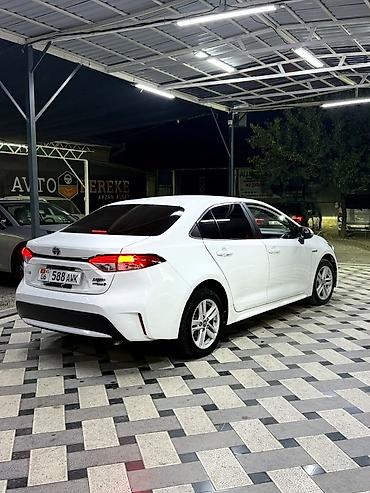 toyota 86: Toyota Corolla: 2022 г., Вариатор, Гибрид, Седан — 3