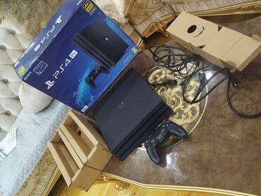 playstation 5 nece manatdir: Ps4 pro 1 pult ile karopkasi ne gorursuz verilecek az isdifade olub