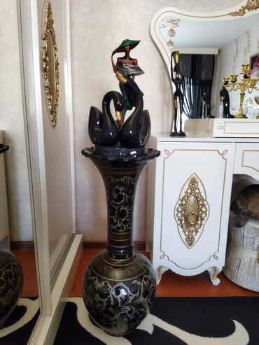 ваза напольная стеклянная высокая без узора: Vaza hundurluyu 80sm