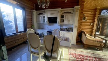 деревянные столы для кухни: Кухонный гарнитур, Стул, Шкаф, Стол, цвет - Белый, Б/у