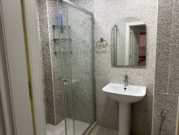 Uzunmüddətli kirayə mənzillər: Qarayev metrosu yaxınlığı 17.11 mərtəbə 2 otaq bütün şəraiti olan — 2