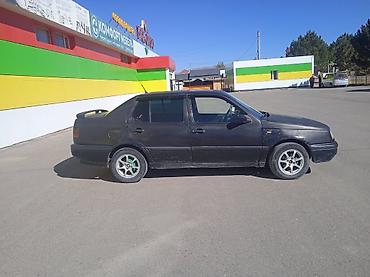 w210 решетка: Volkswagen Vento: 1993 г., Механика, Седан — 4