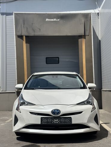 очки фирменные: Toyota Prius: 2017 г., 1.8 л, Вариатор, Гибрид, Хэтчбэк
