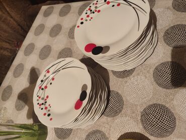 Digər dəstlər və servizlər: Kim hansi birini istese yaza biler qiymet baresinde daniwilar — 9