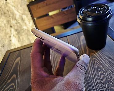 Apple iPhone: IPhone 8 Plus 256гб, золотистый - Экран 5.5", Retina HD (1920×1080) — 18