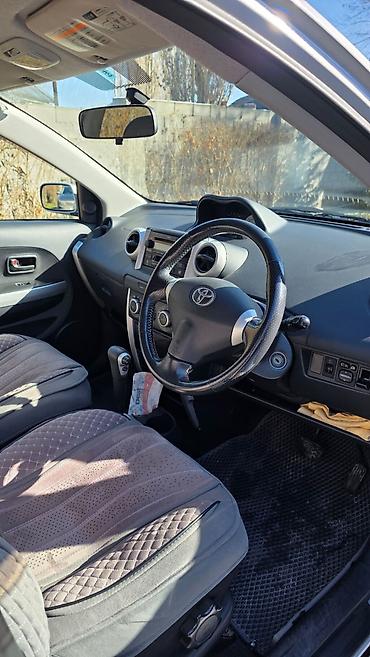 Toyota: Toyota ist: 2003 г., 1.3 л, Автомат, Бензин, Хэтчбэк — 6