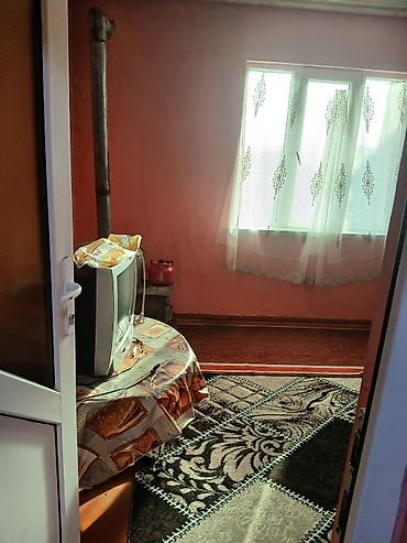 bir otaql: Həyətyanı sahəsi və kiçik yaşayış evi - Daş hasarla əhatələnmiş — 6