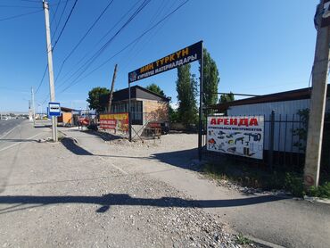 продается дом бишкеке: Сдаю Торговое место, Отдельностоящий магазин, 100 м² Действующий, С оборудованием, С ремонтом, Электричество, 1 линия