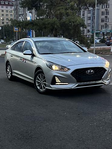 Hyundai Sonata: 2021 г., 2 л, Автомат, Газ, Седан