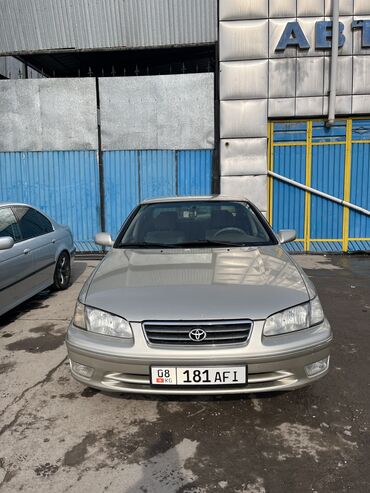 Toyota: Toyota Camry: 1998 г., 2.2 л, Автомат, Газ, Седан