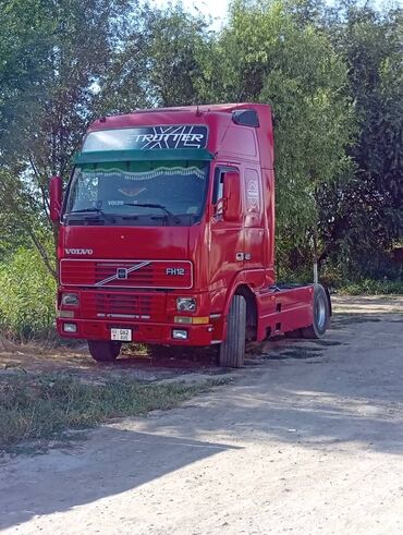 вольво тягач польша: Грузовик, Volvo, Стандарт, Б/у