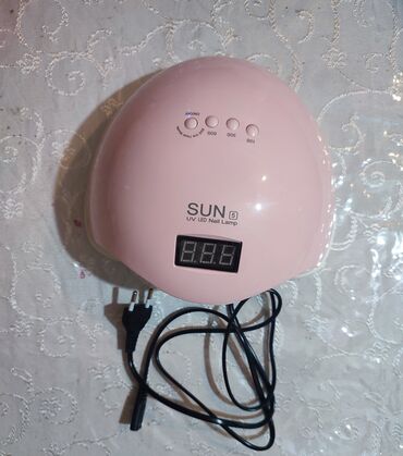 Новая лампа для маникюра, приятного розового оттенка. Ни разу не
