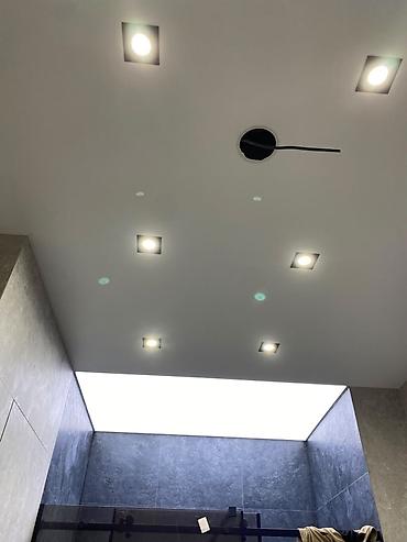 smart light: Точечные потолочные светильники и световые линии для современного — 8
