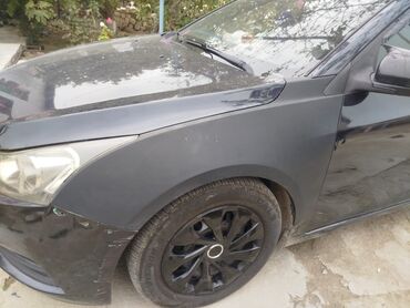 Chevrolet: Chevrolet Cruze: 1.8 l | Sedan — 5