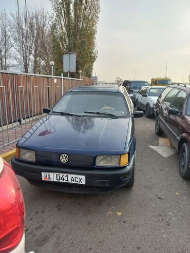 авто лексуз: Volkswagen Passat: 1990 г., 1.8 л, Механика, Бензин, Универсал