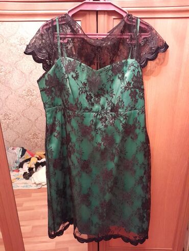 Ziyafət donları: Paltarlar hamisi 1defe toya geyilib. olculeri,40-42 ve 46-48.Vassap — 6