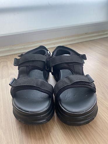 yaz basanoşkalar: Qara rəngli unisex sandallar - Model: Polaris yazısı görünür - Rəng — 3